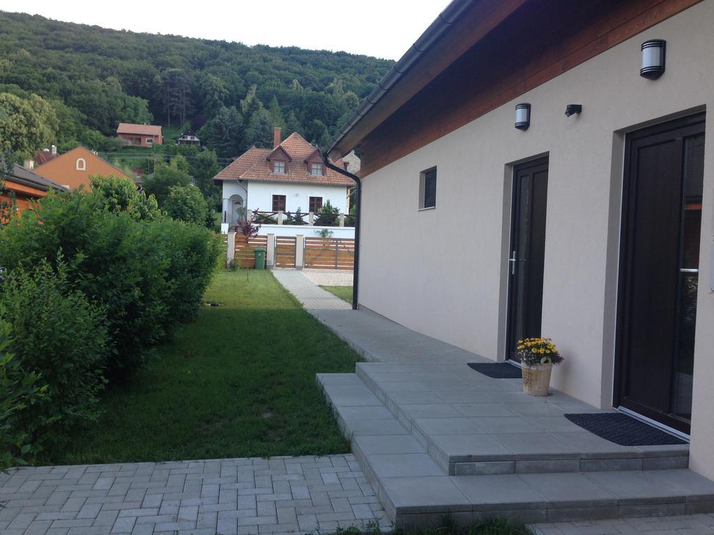 Dunazug Apartmanház Dömös Cameră foto
